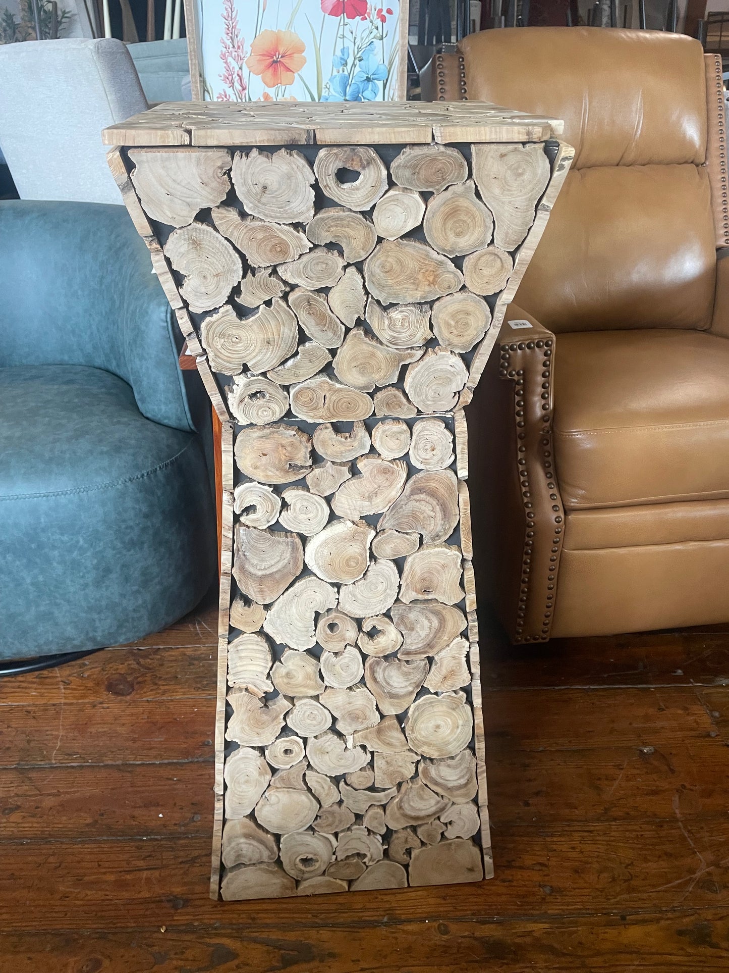 Unique wood end table 🪴