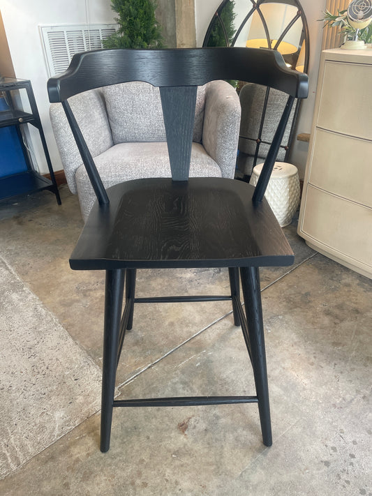 Black modern Poly & Bark wood wishbone counterheight barstool 🖤