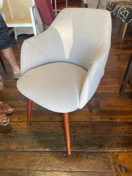 Grey upholstered accent chair 🩶