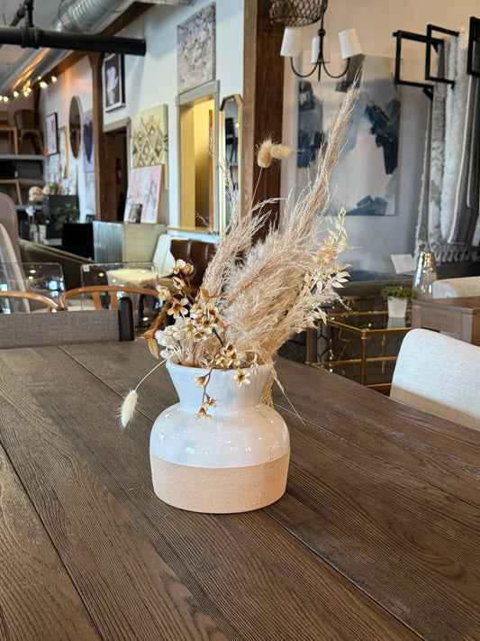 Two-tone ceramic vase w/ pampas grass 🤍