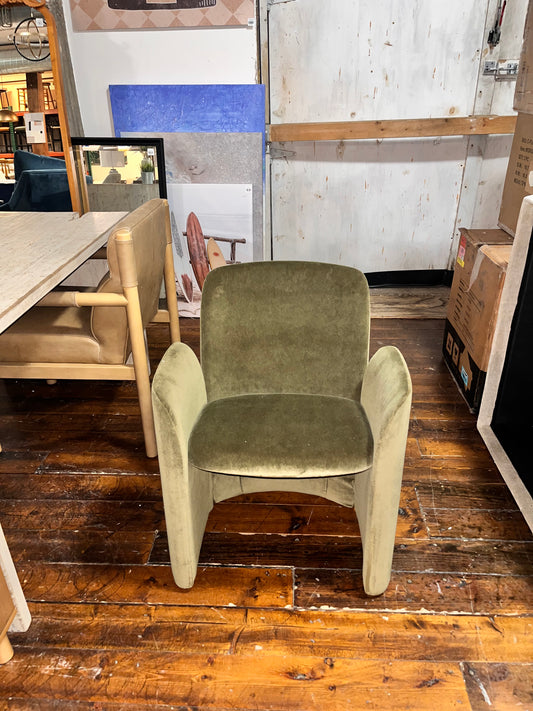 Velvet modern green accent chair 🍵
