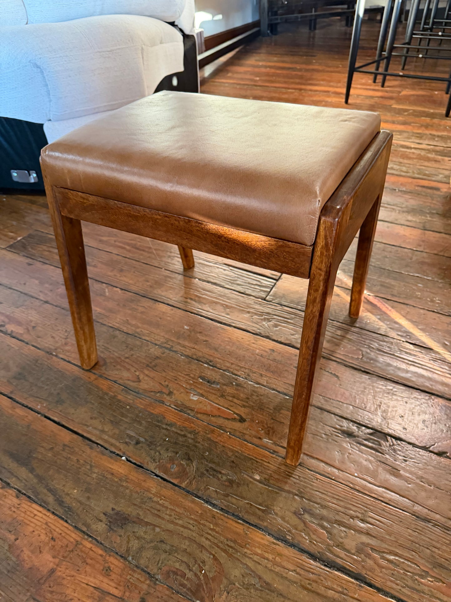 Solid mango wood stool w/ buffalo hide leather 🐃