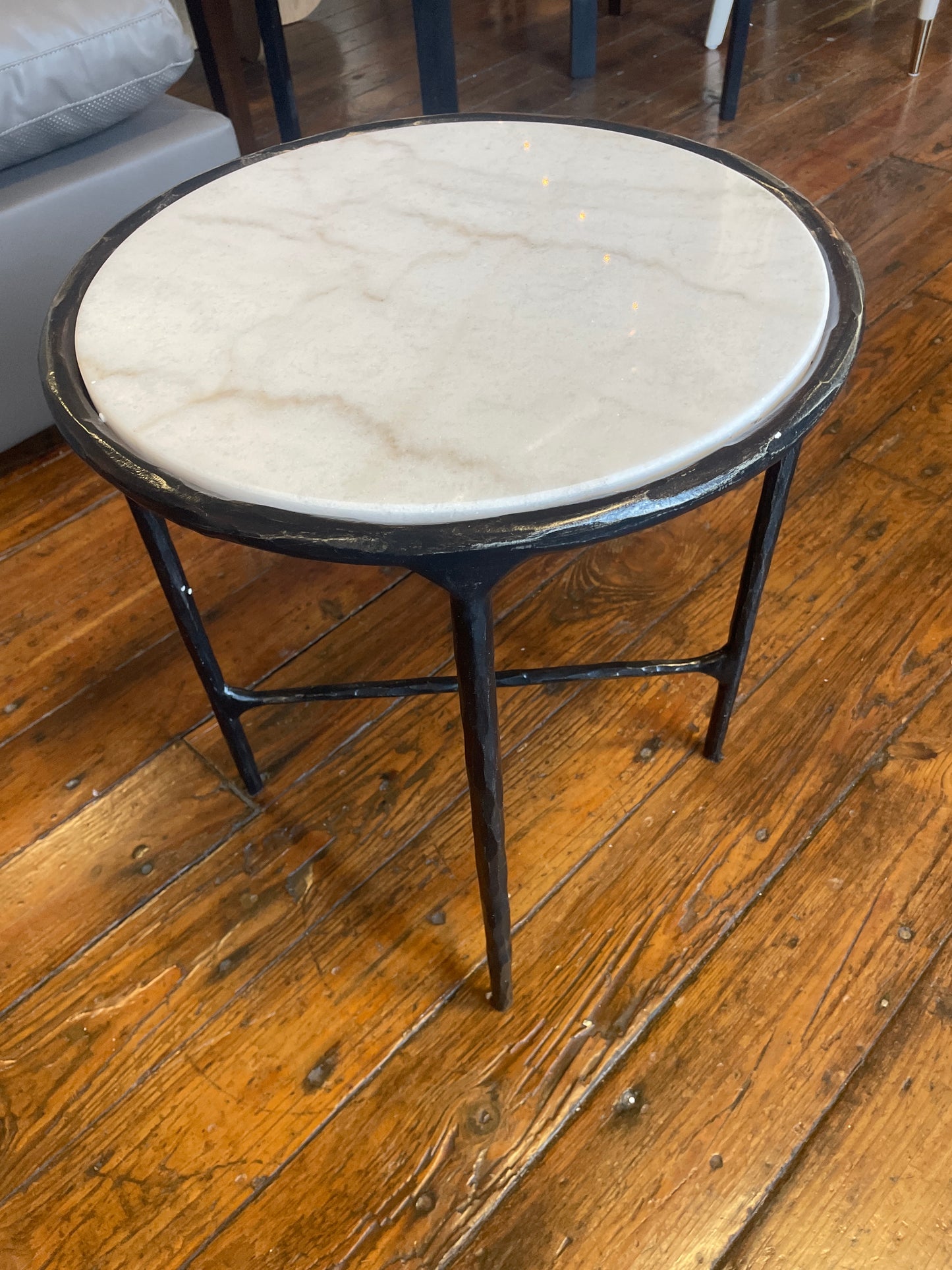 White marble & black iron end or drink table 🤍