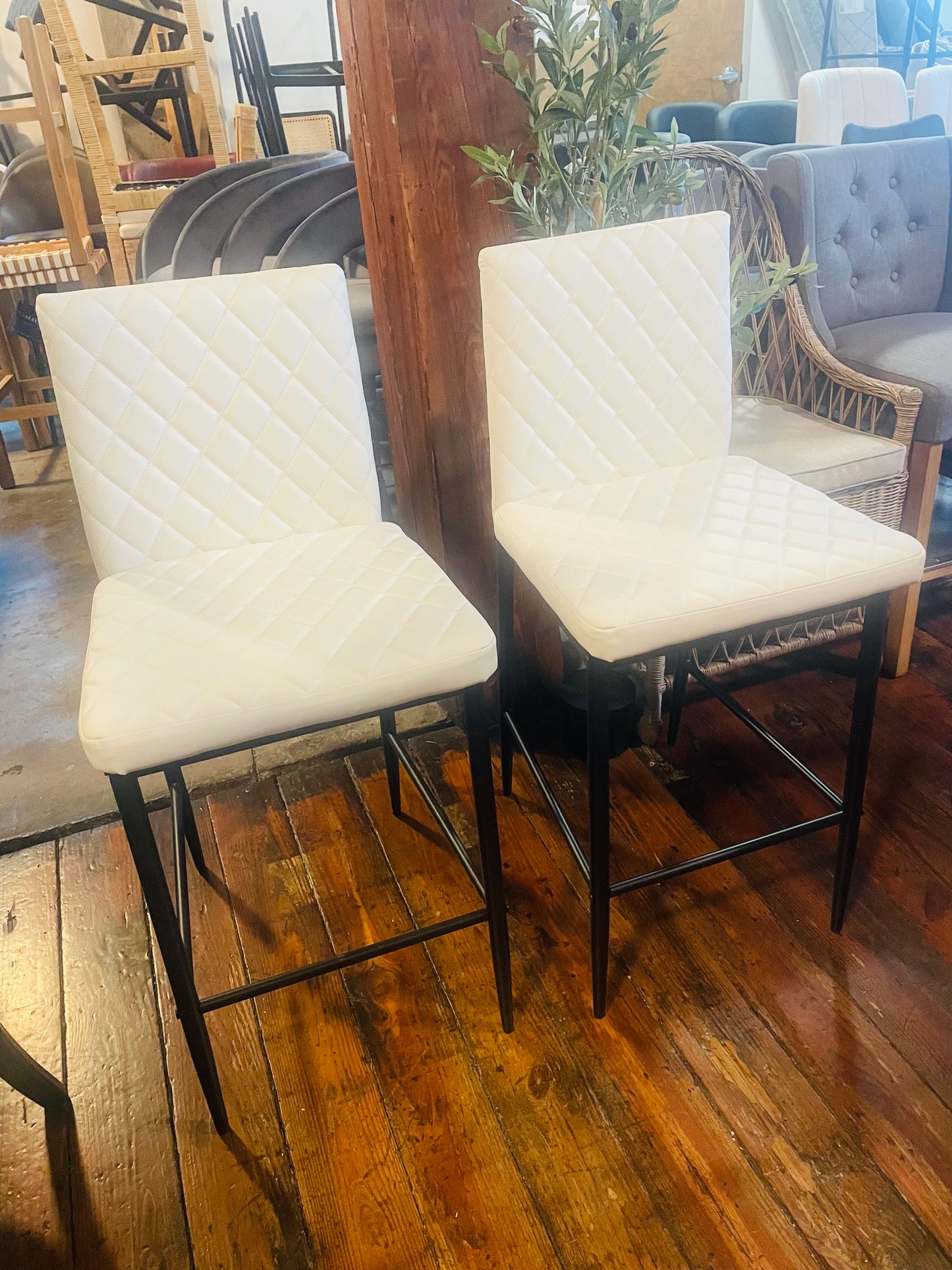 2 vegan leather white counterheight barstools🤍