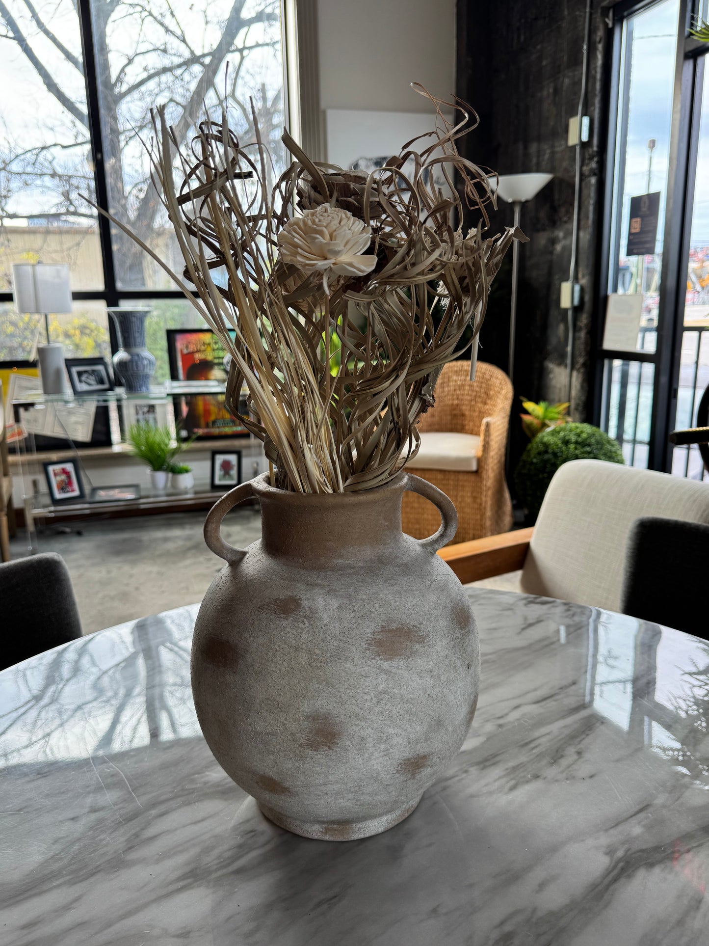 Ceramic jug vase w/ dried flowers 🪴