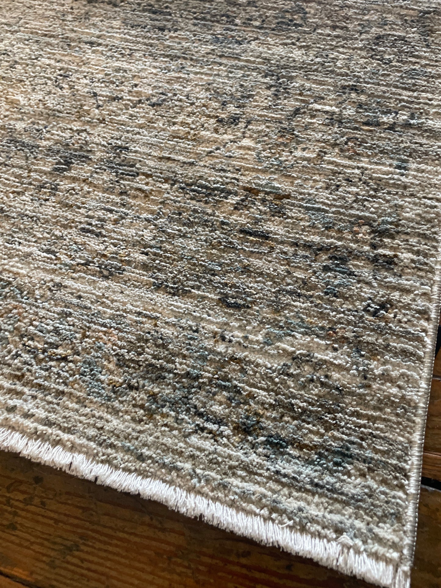 2x4 Beige/Mist Loloi rug 🐚