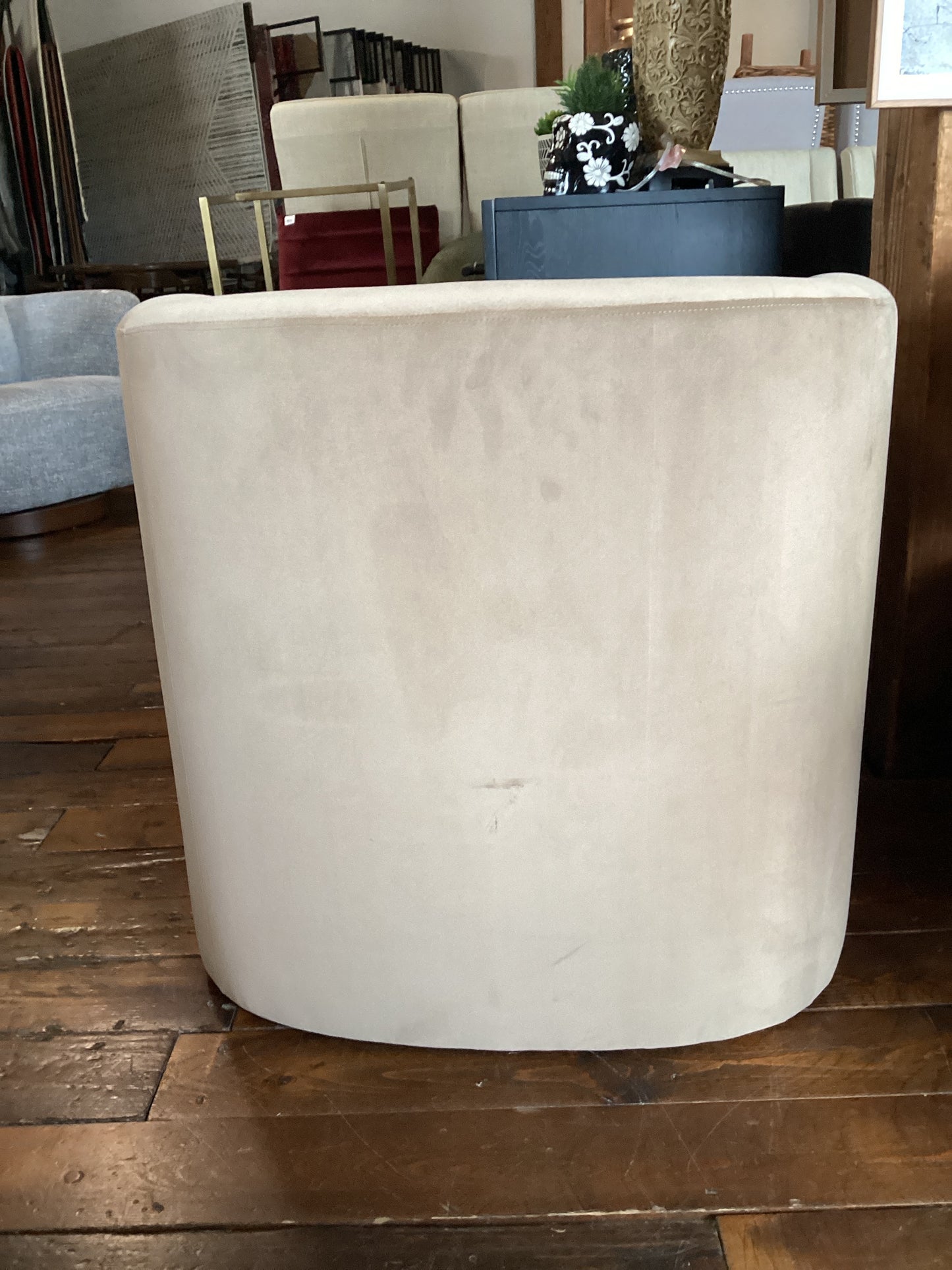 Modern beige velvet chair w/ storage ottoman 🌼