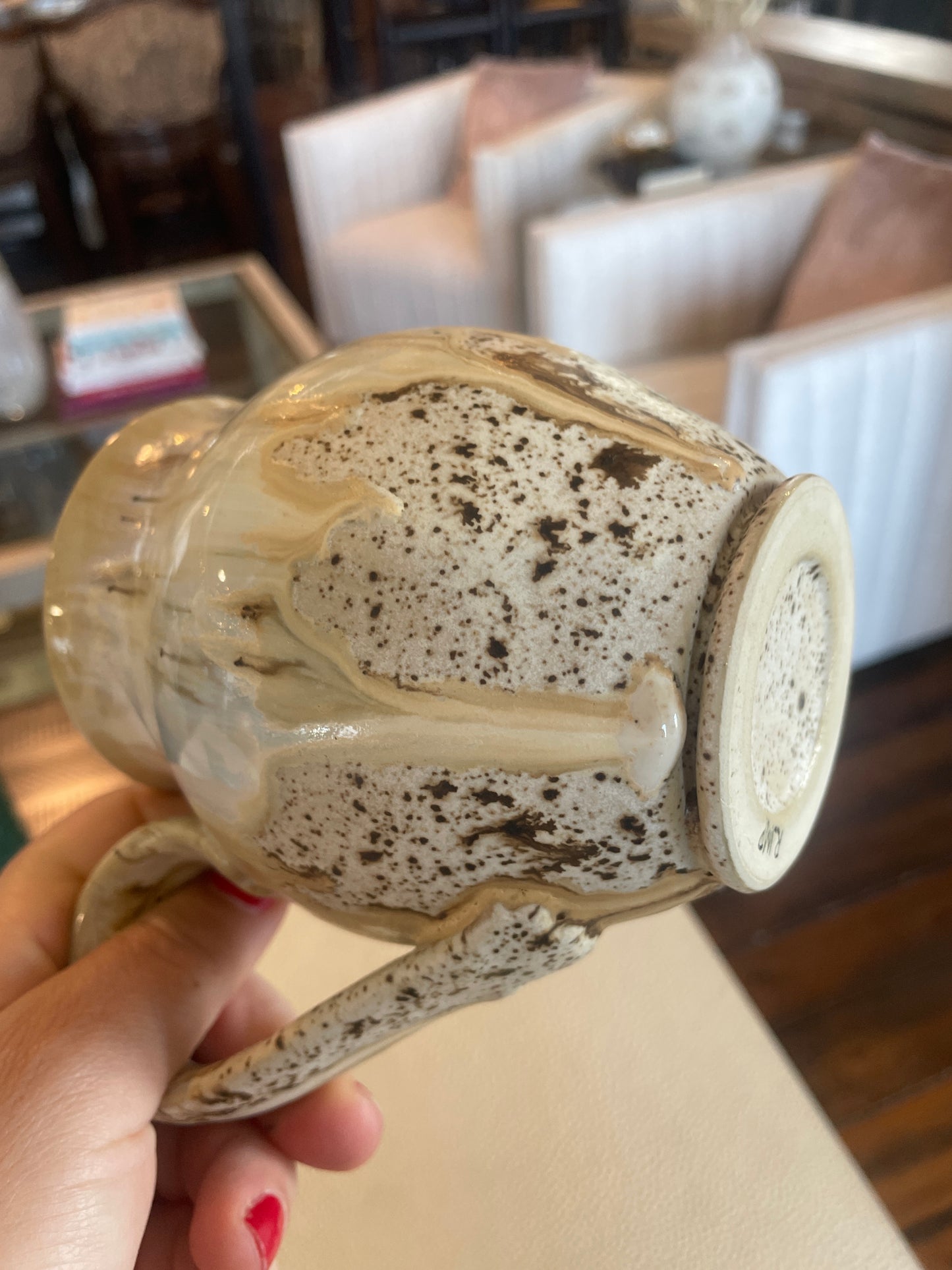 White & brown speckled ceramic mug 🤍