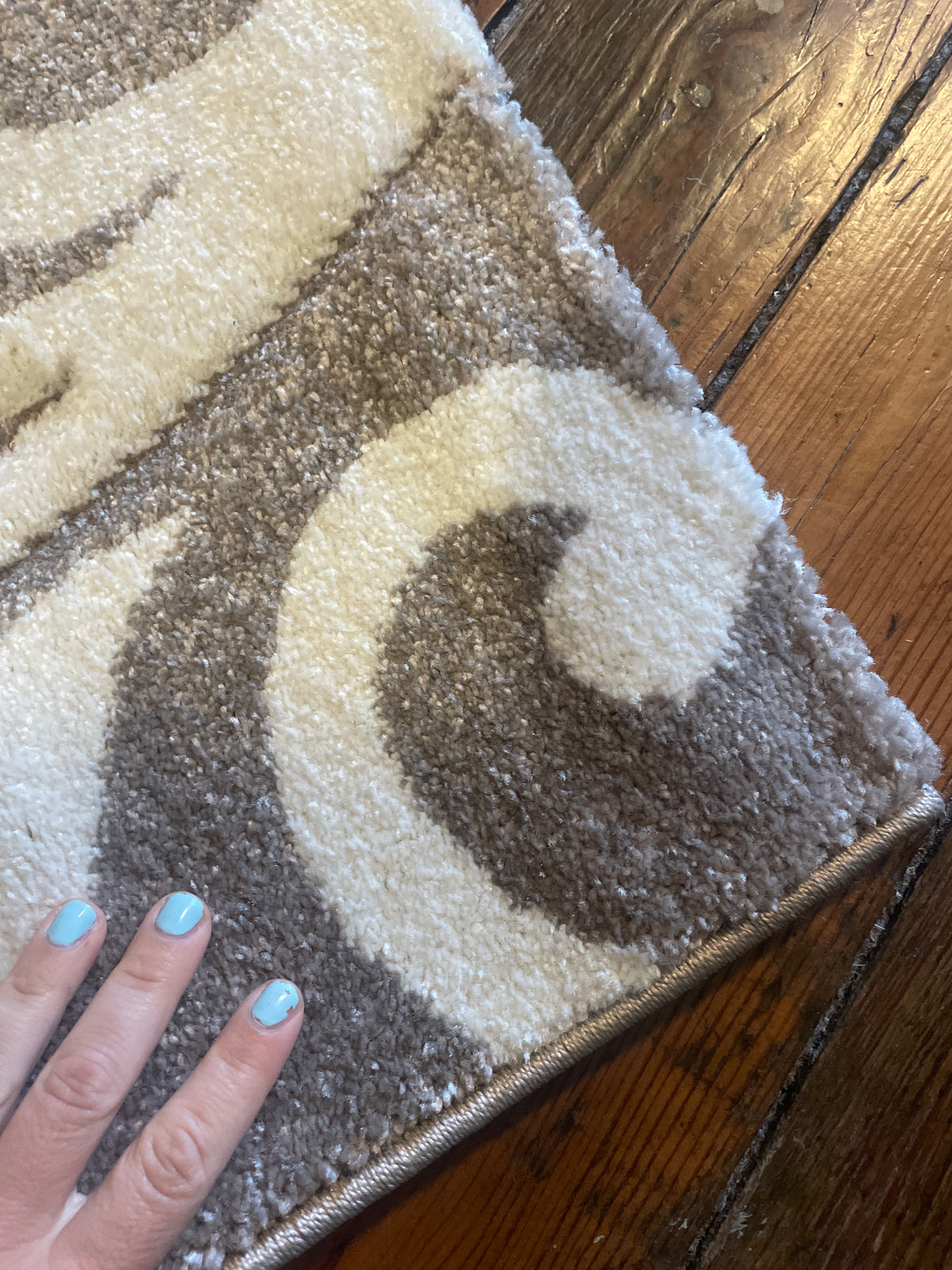 2x4 beige & cream entryway rug 🤍