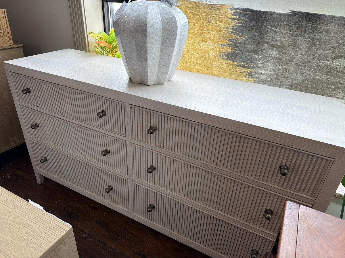 6-drawer white oak dresser 🐚
