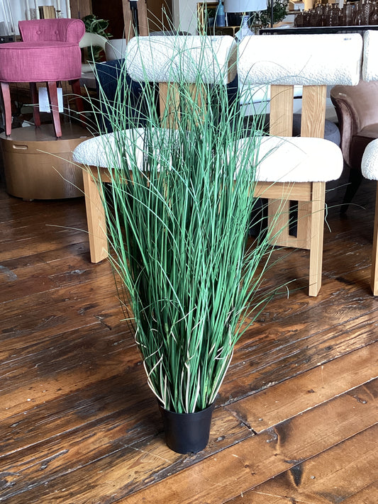 Faux potted grass 🪴