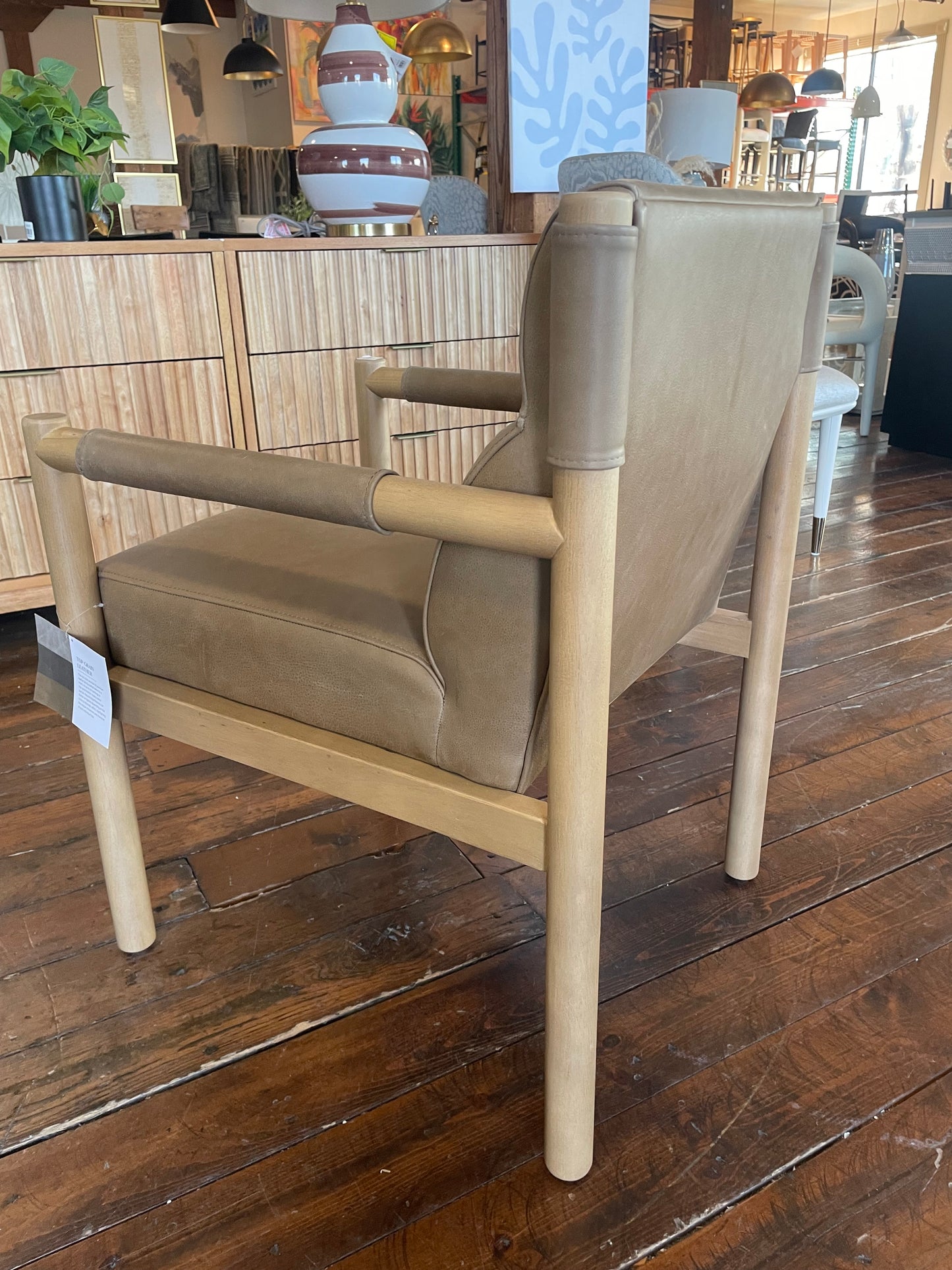 Four Hands brown leather armchair ☕️