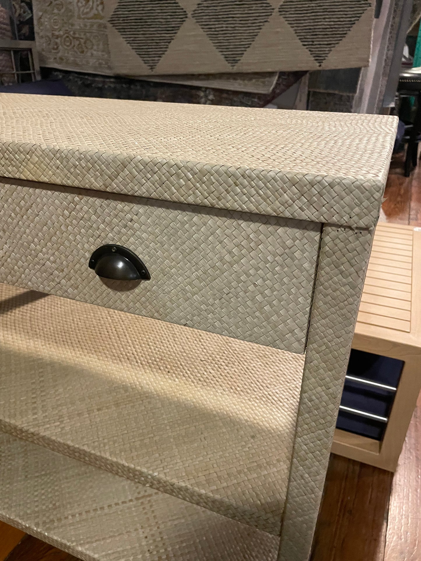 Light natural & wood console table w/ drawers 🪴