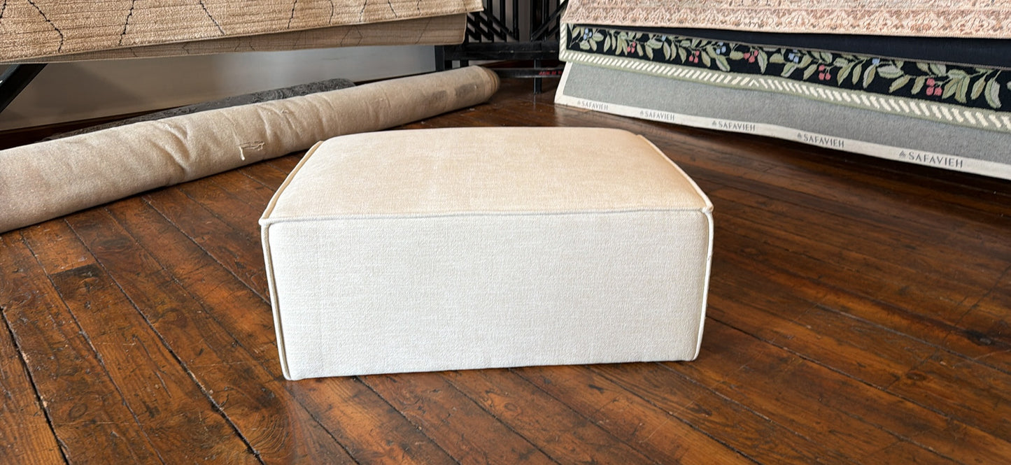 Soft cream modular ottoman 🤍