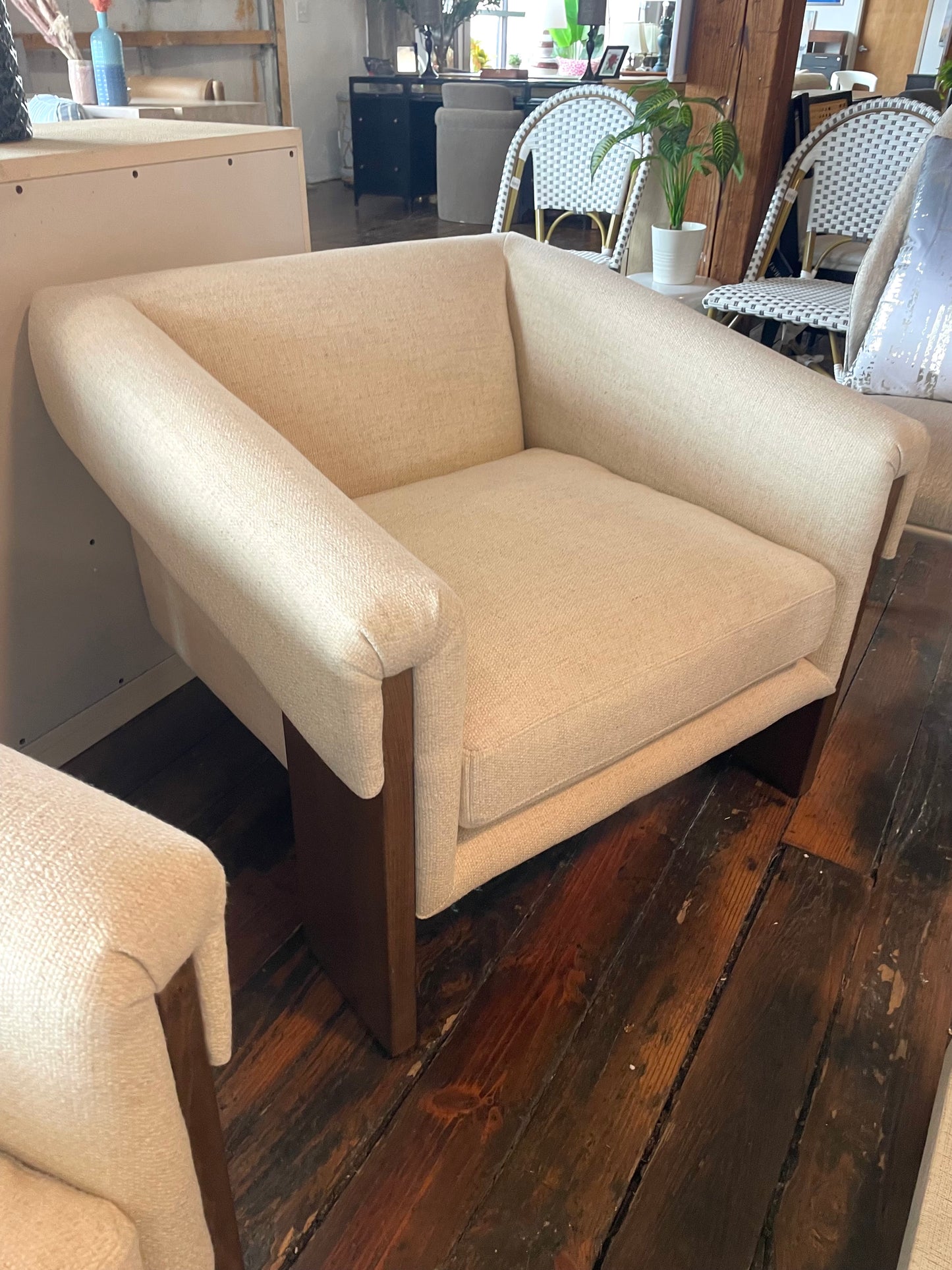 Four Hands modern cream armchair w/ wood frame🌹