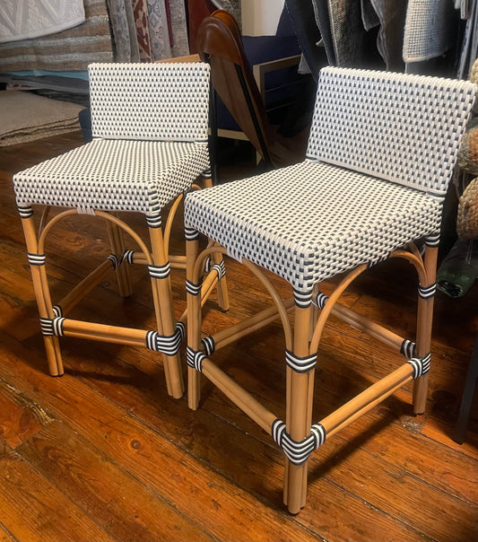 Blue & white coastal counterheight barstool 🍹