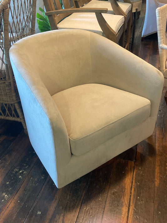Taupe velvet swivel chair ☕️