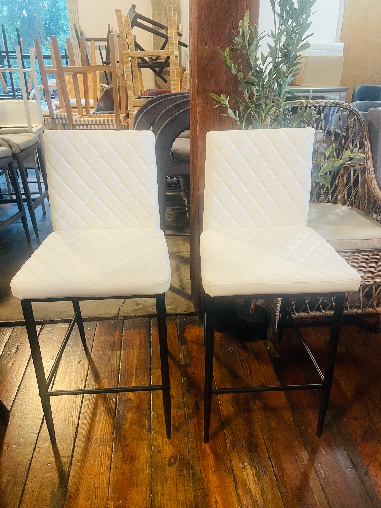 2 vegan leather white counterheight barstools🤍