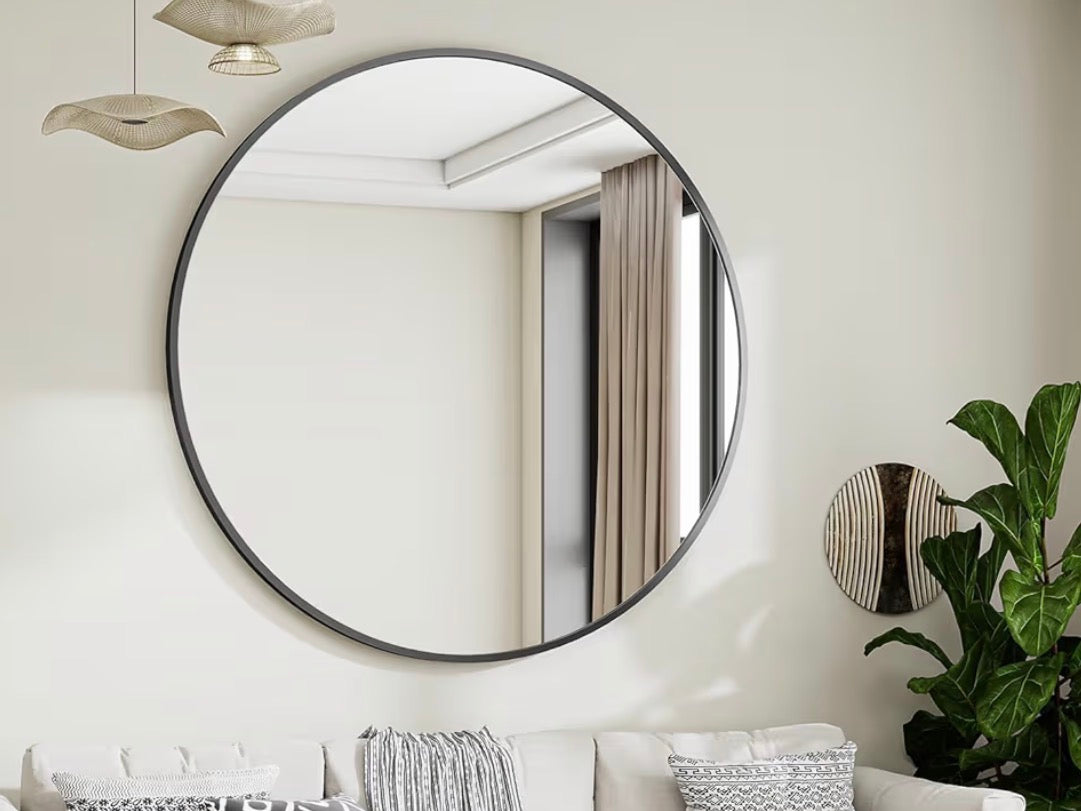 48” round black-framed mirror 🖤