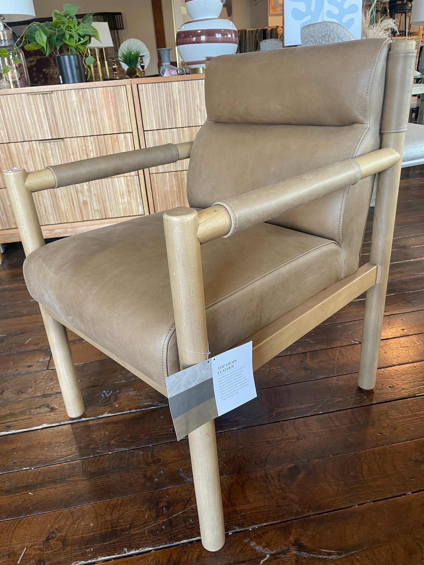 Four Hands brown leather armchair ☕️