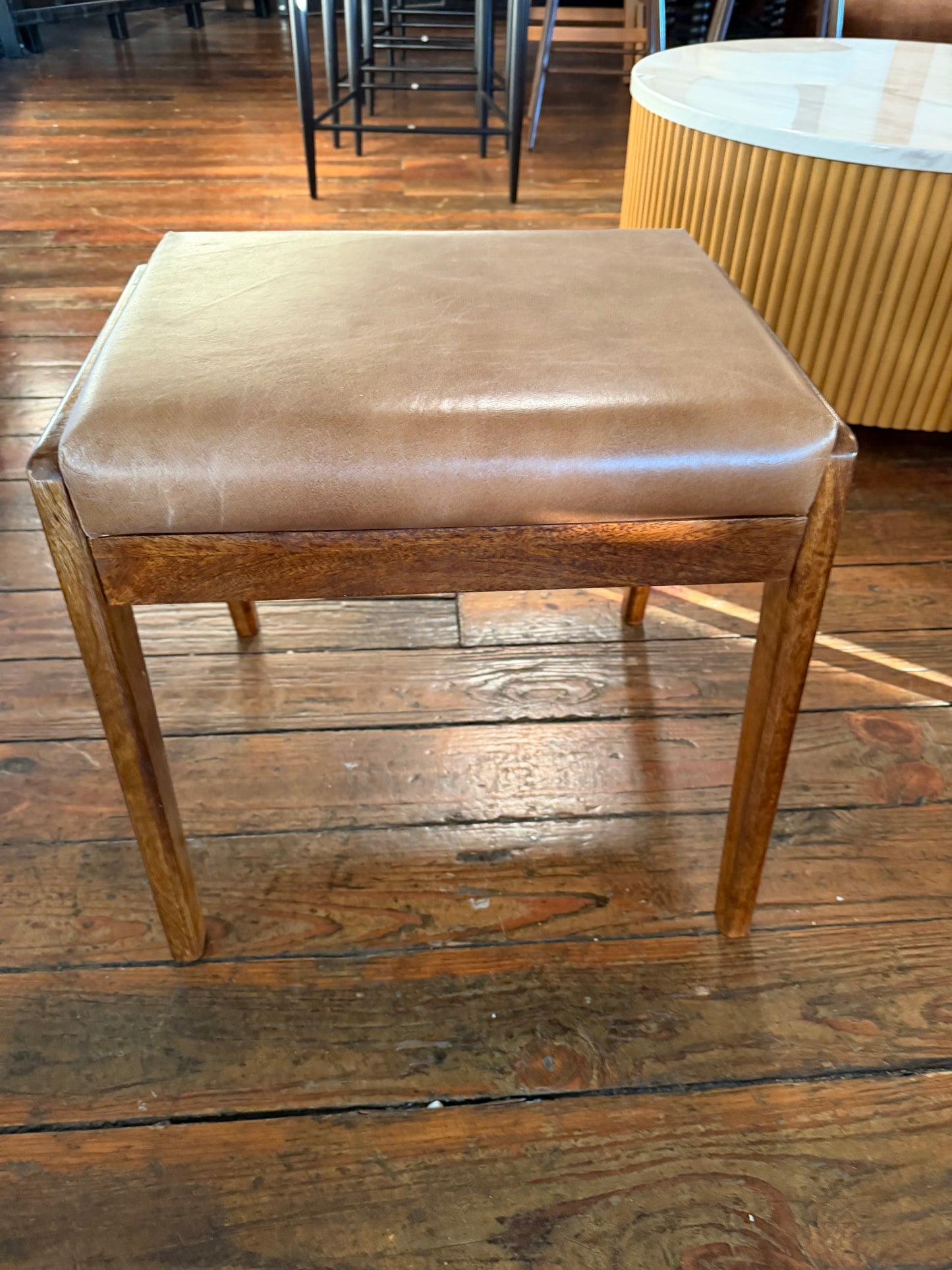 Solid mango wood stool w/ buffalo hide leather 🐃