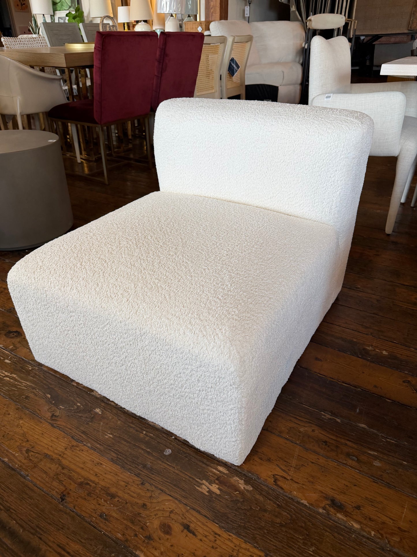 White boucle modern floor chair 🌺