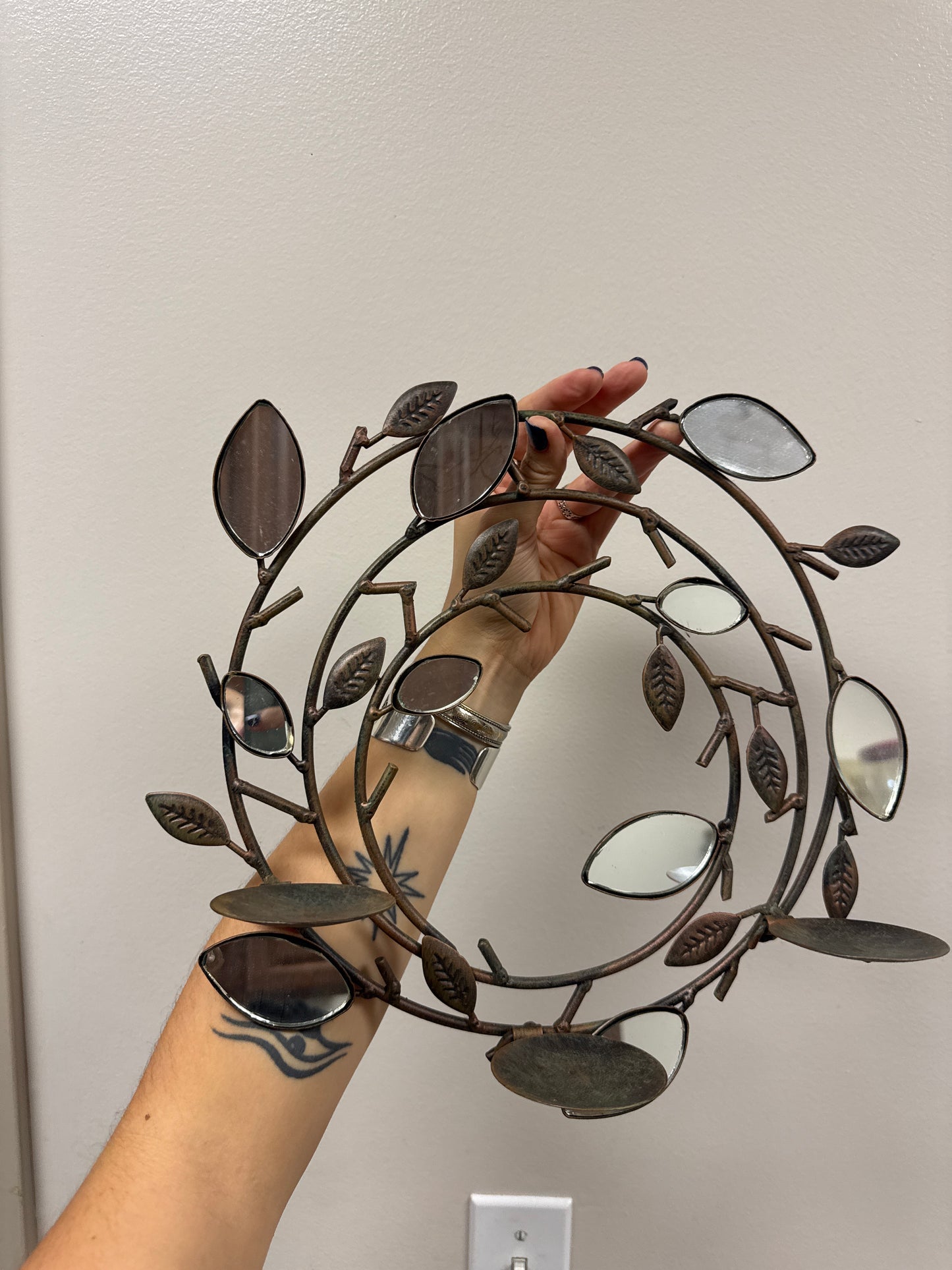 Metal leaf mirrored candle holder / wall hanger 🕯️