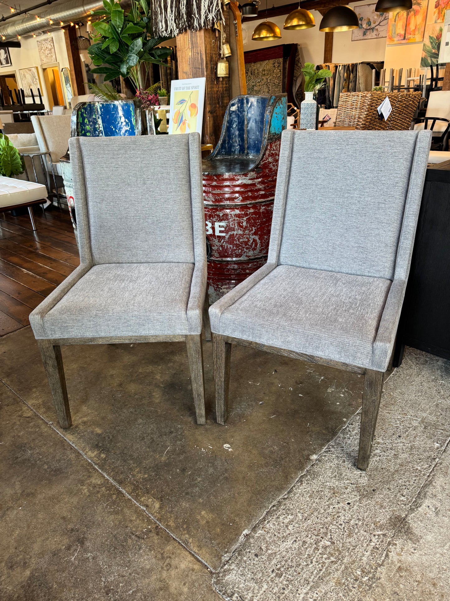 Dark gray Bernhardt chair 🩶