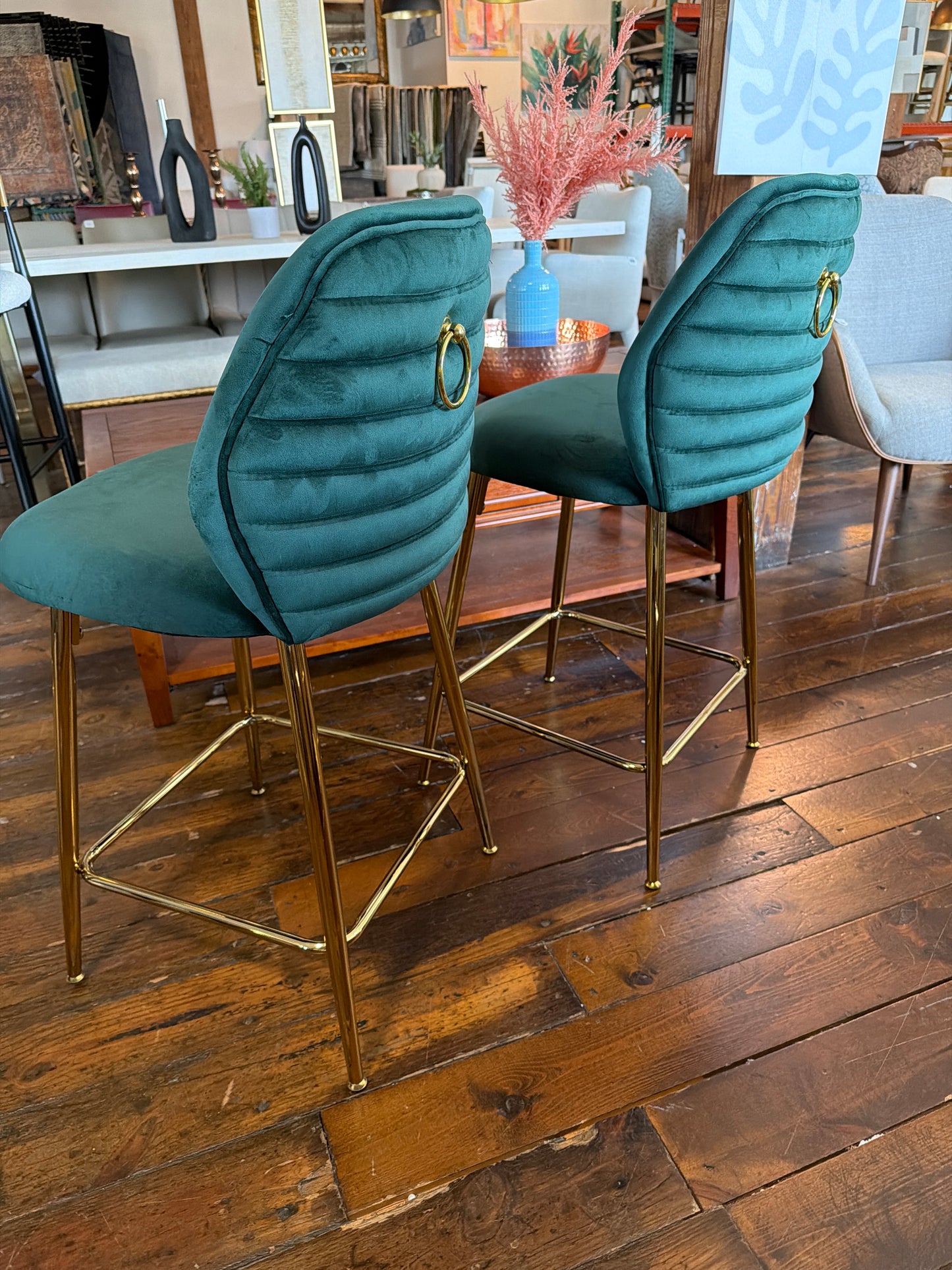 2 green velvet upholstered counterheight bartools🍾