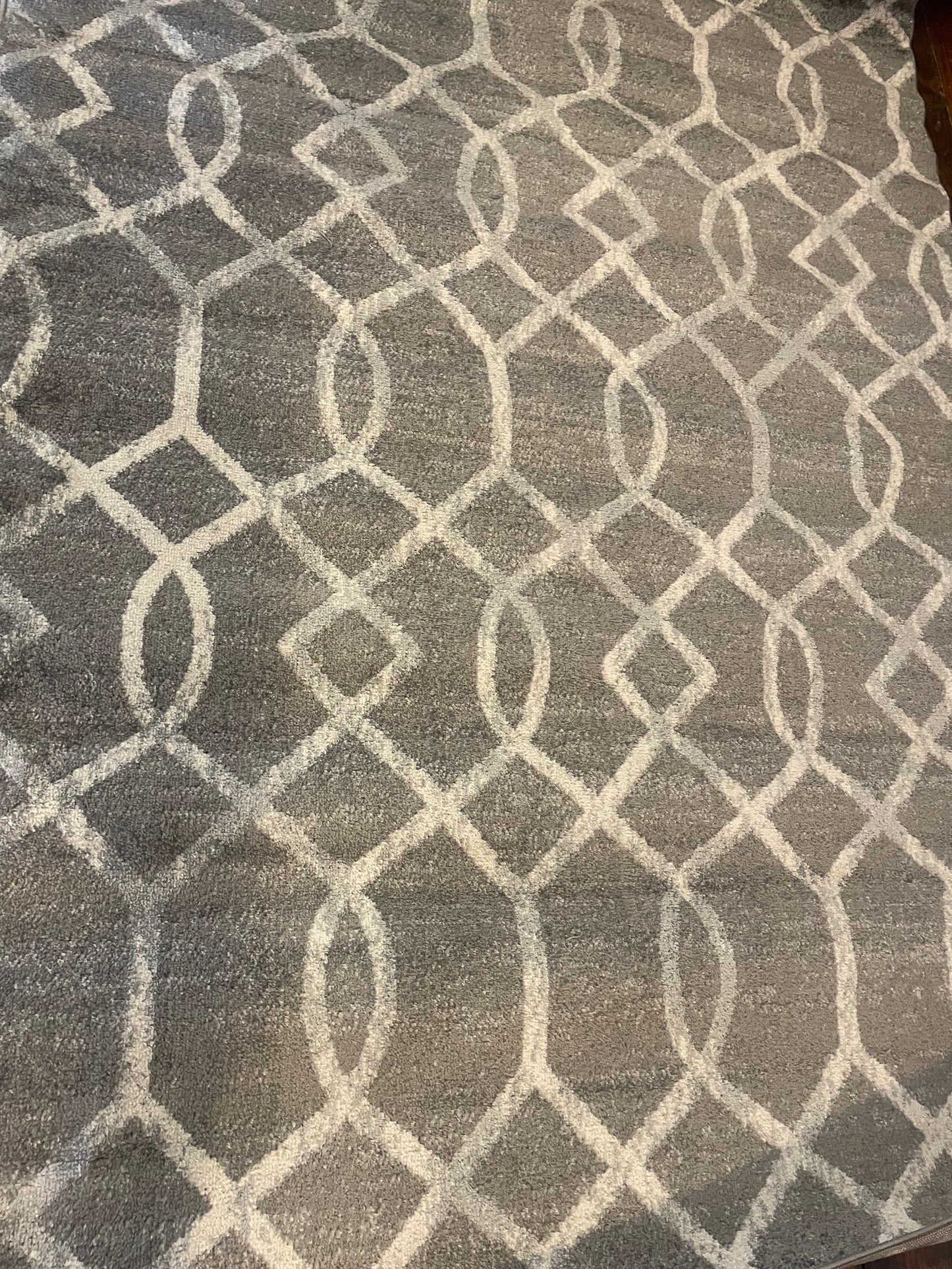 5x8 dark grey & white geometric rug 🩶