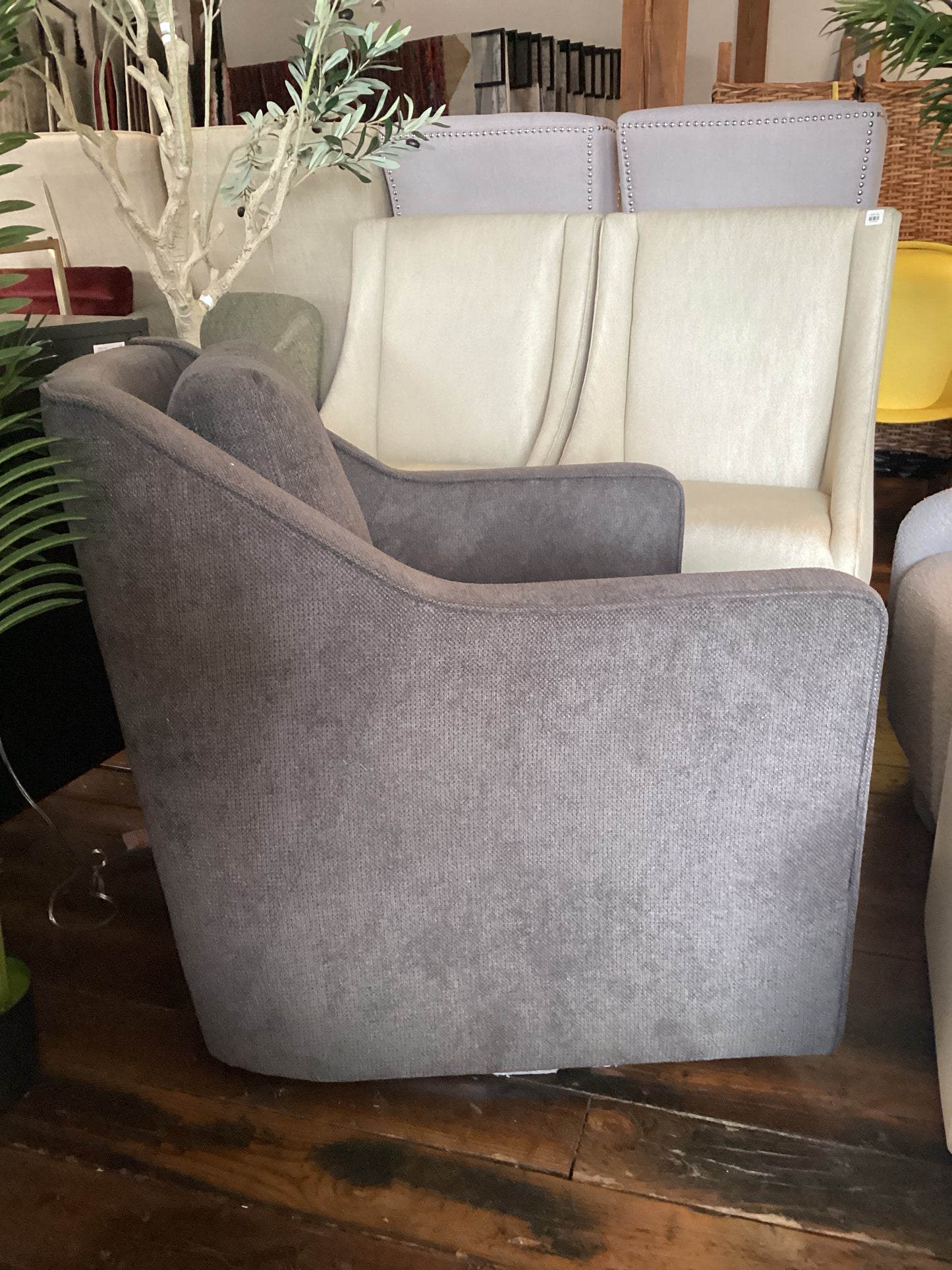 Soft grey swivel accent armchair 🩶
