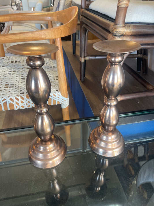 Shiny brassy candlestick 🕯️
