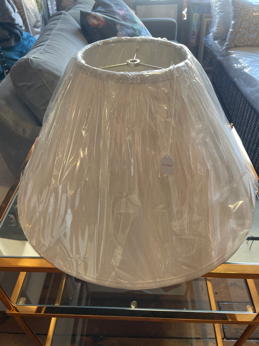 Beige spider lamp shade 🪴
