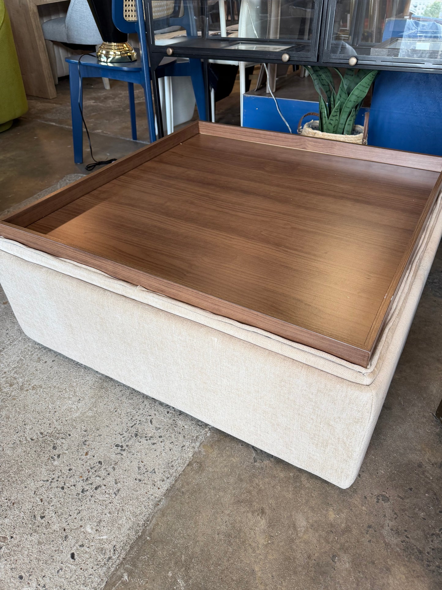 Flip top coffee table & 35” square upholstered beige storage ottoman w/ tray ☕️