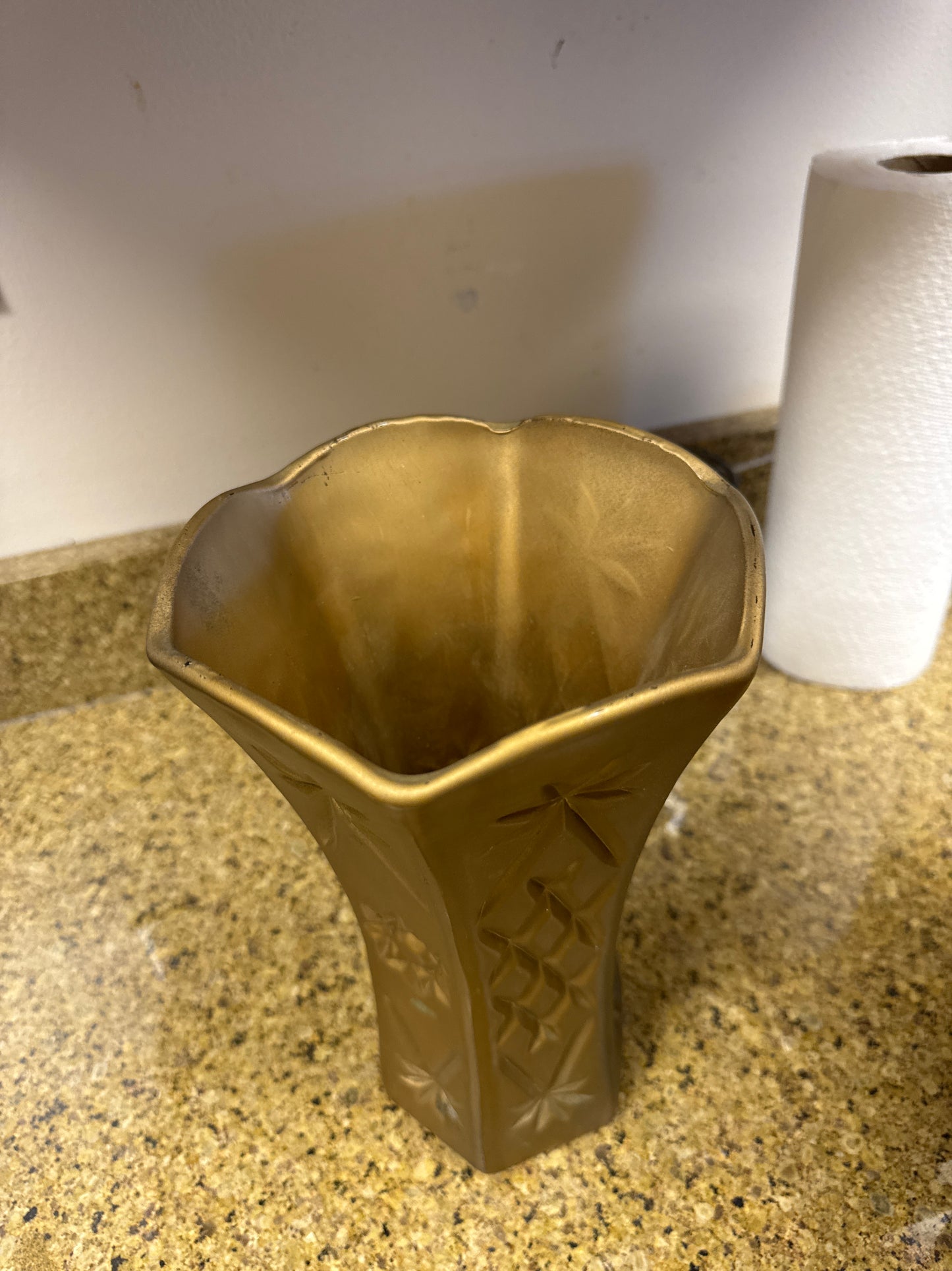 Vintage golden ceramic vase ⚜️