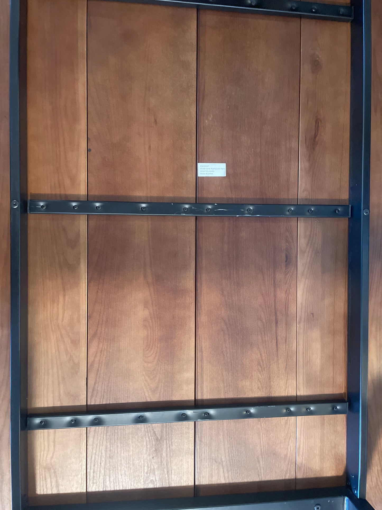 Brown live edge wood dining table w/ black metal legs 🍽️