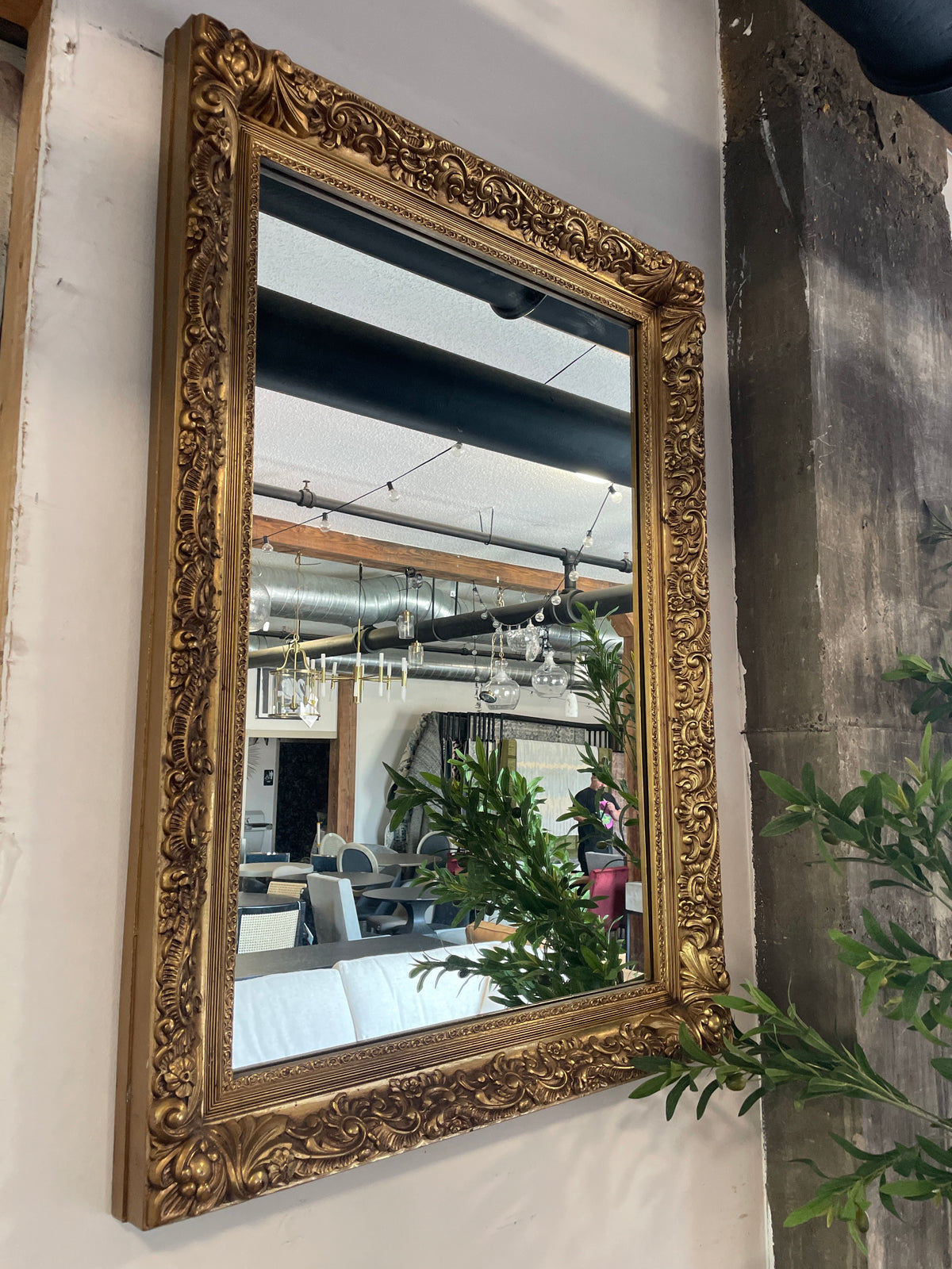Vintage 30x38 gold framed mirror 🫶