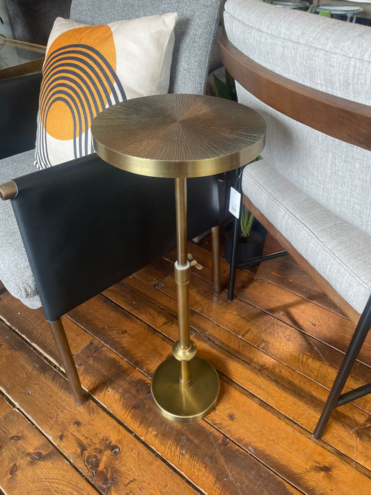 Adjustable brass metal end table ⚜️