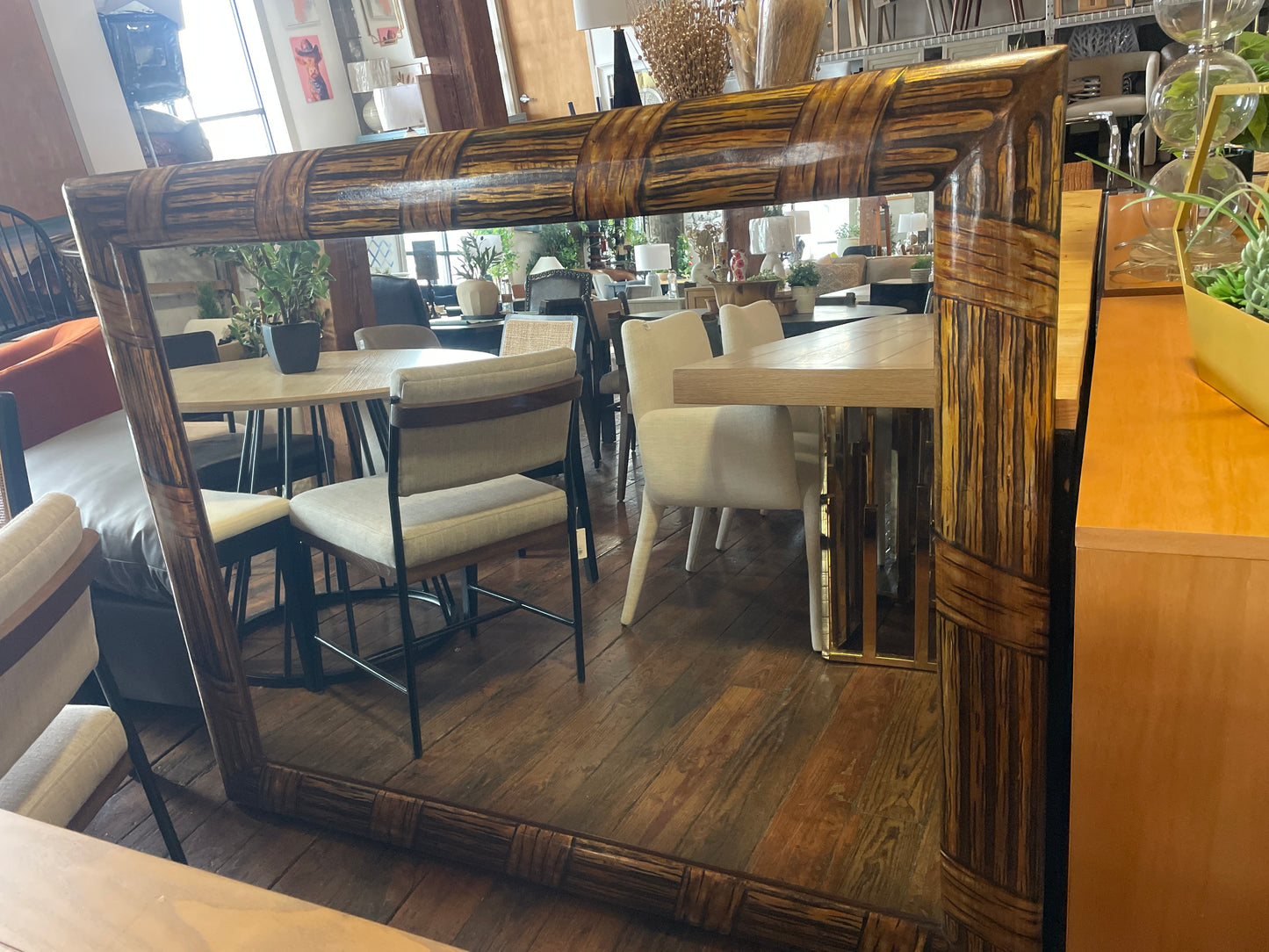 Stunning 48x58 faux bamboo mirror 🪞