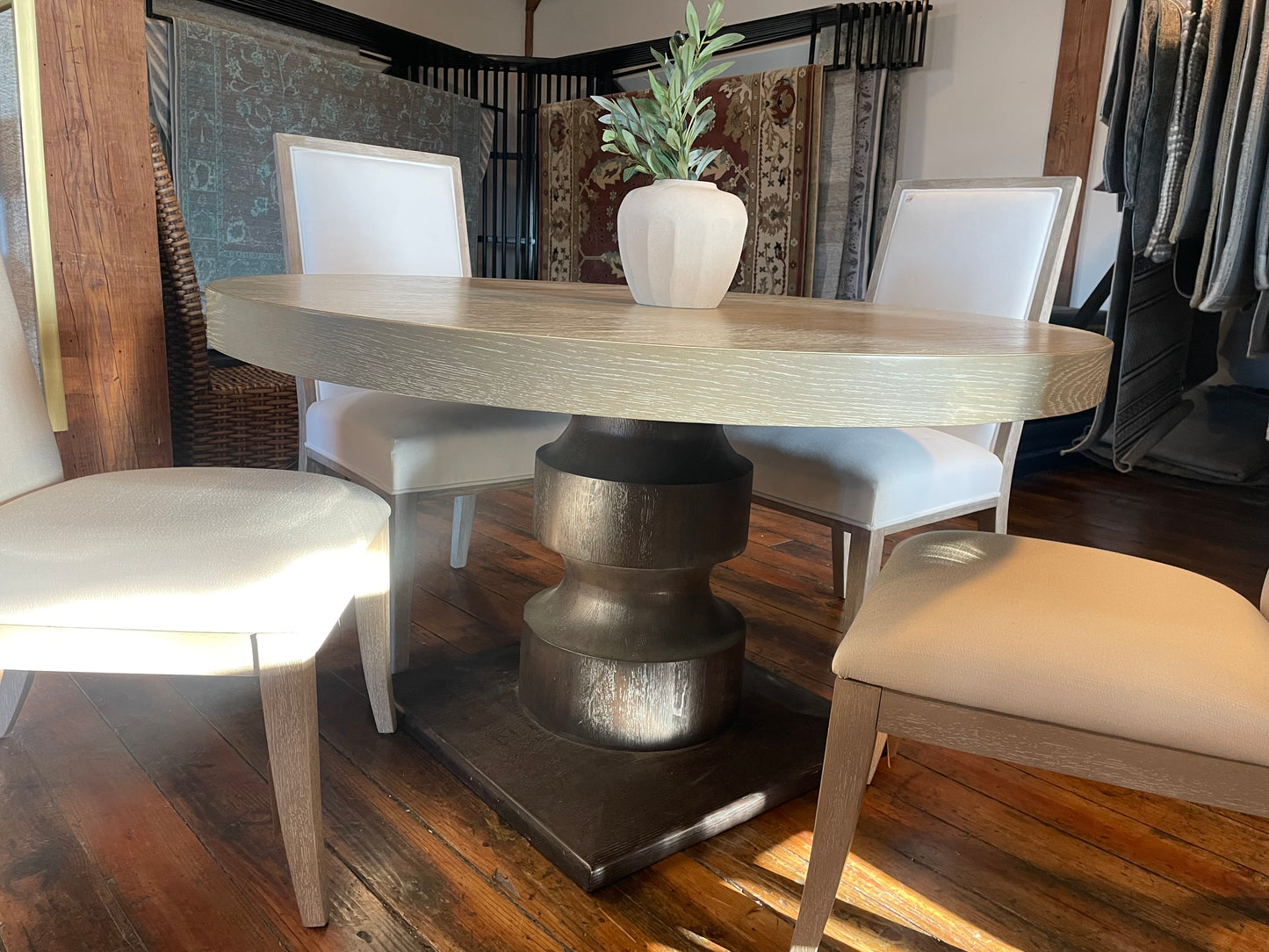 Round 54” coastal grey dining table w/ pedestal base 🩶