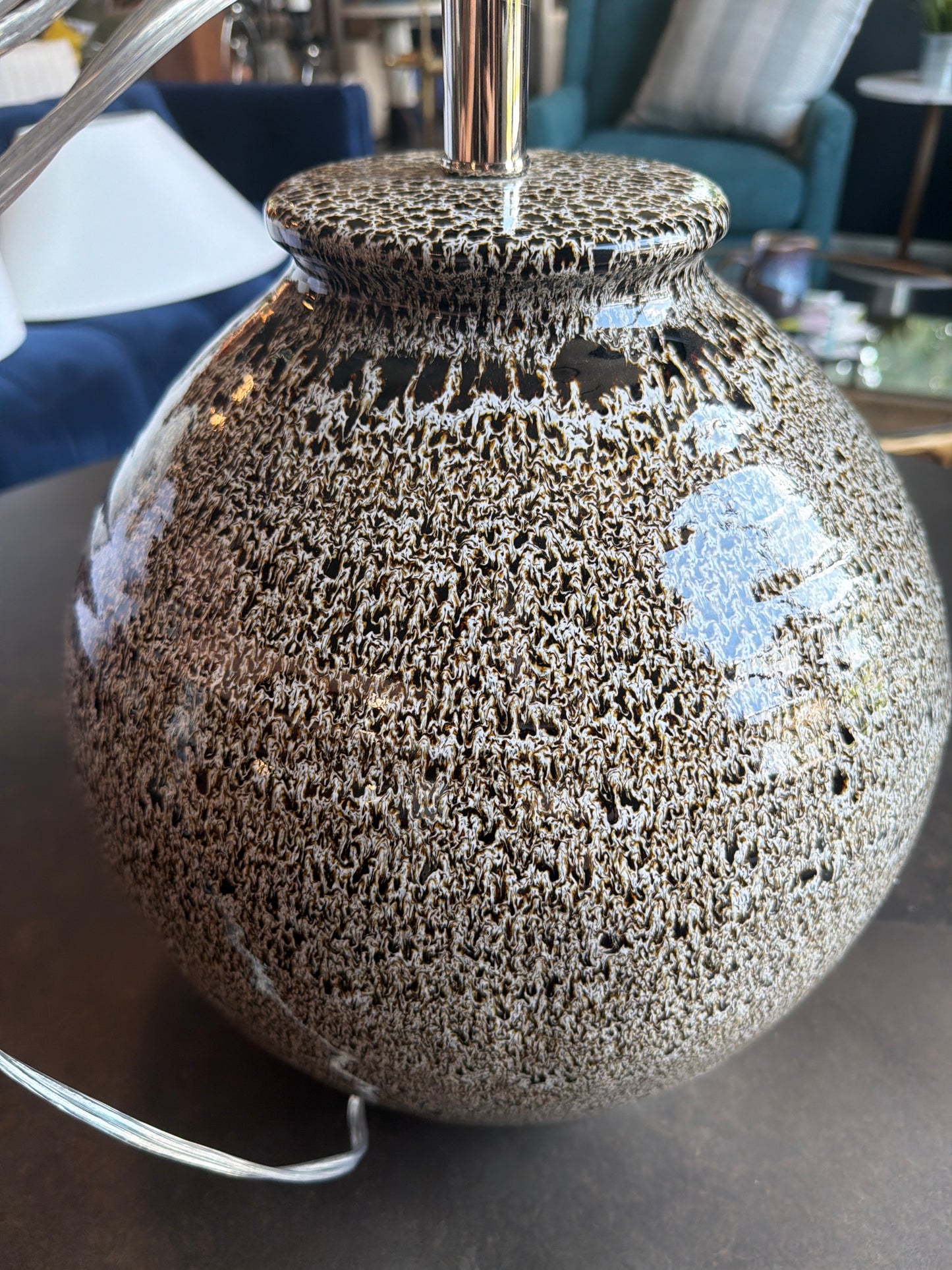 Cream & brown ceramic glazed table lamp 🤎