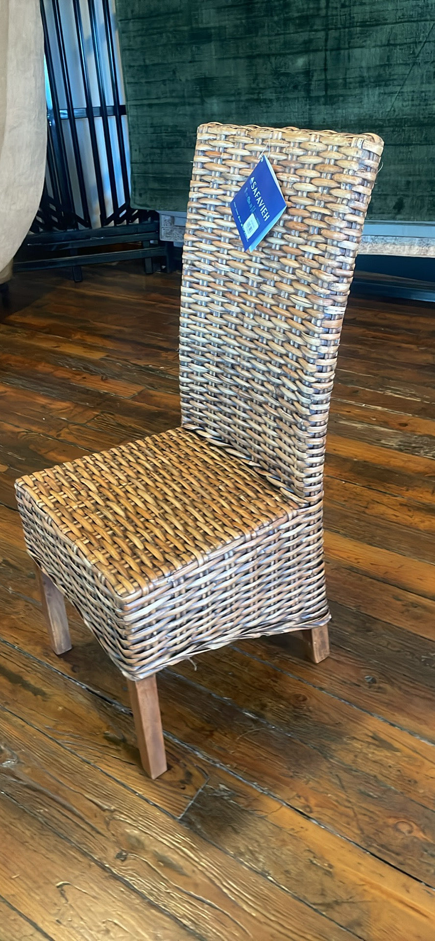 Brown wicker dining chair 🌻