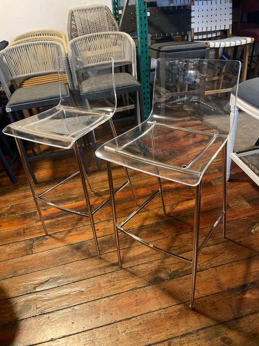 2 acrylic clear barheight barstools w/ chrome legs 🥂