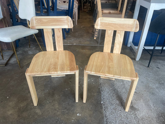 2 blonde wood modern dining chairs 🌺