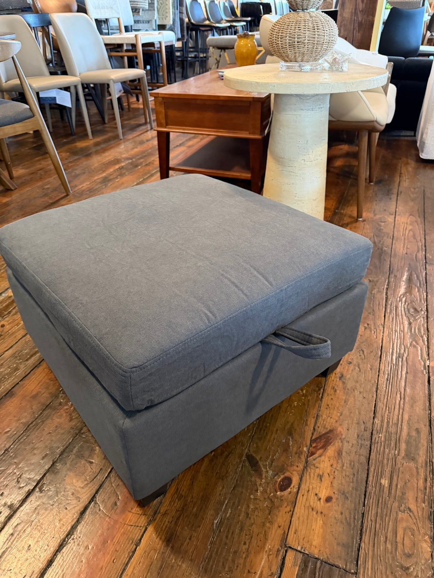 24” square soft grey storage ottoman 🩶