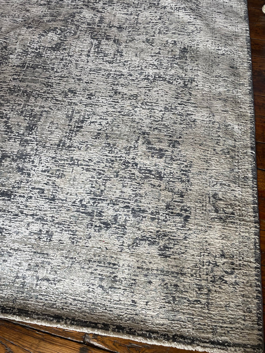 8x10 Loloi blue & beige rug 🍶