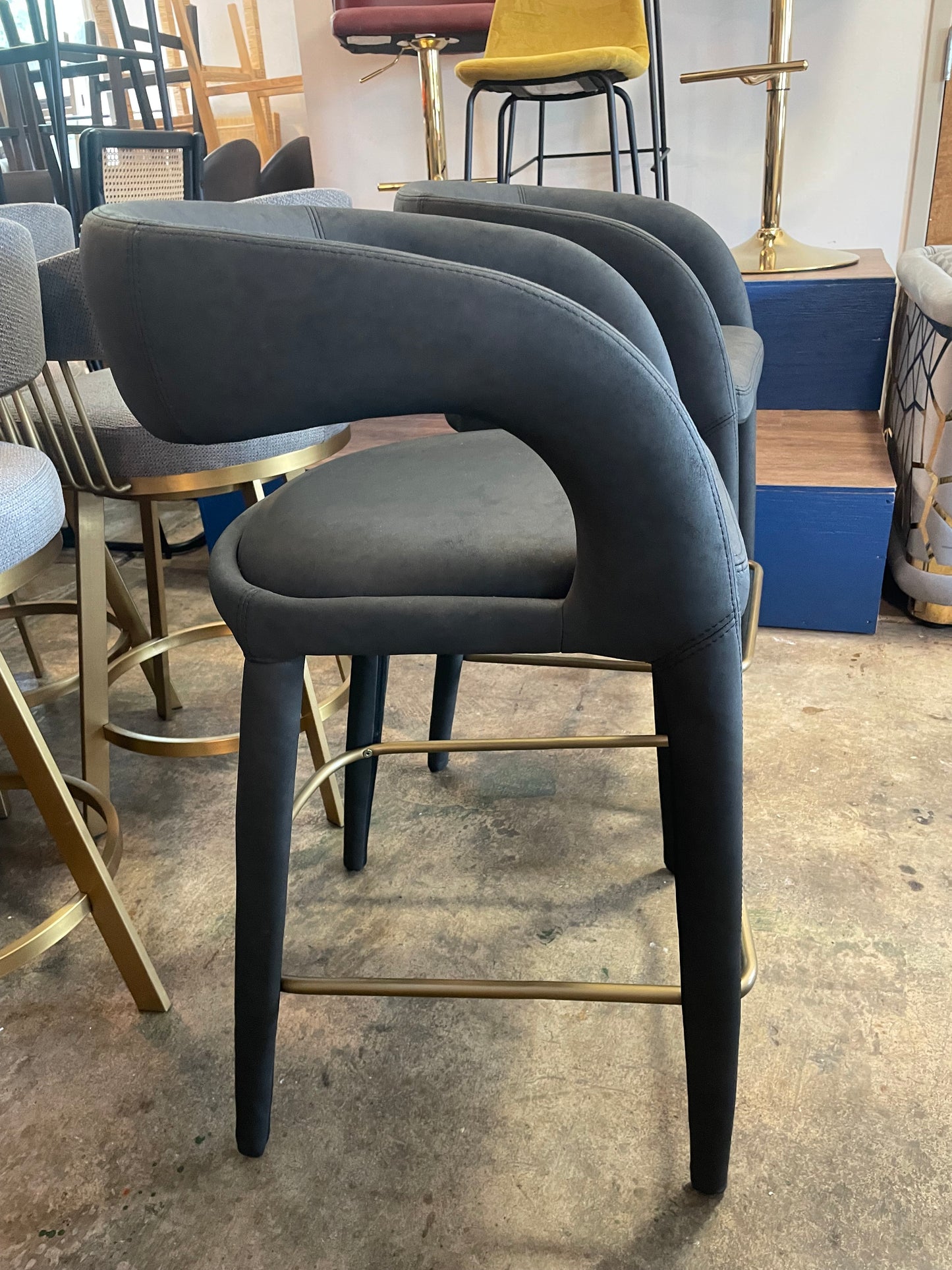 2 soft black leatherette counterheight barstools 🥂