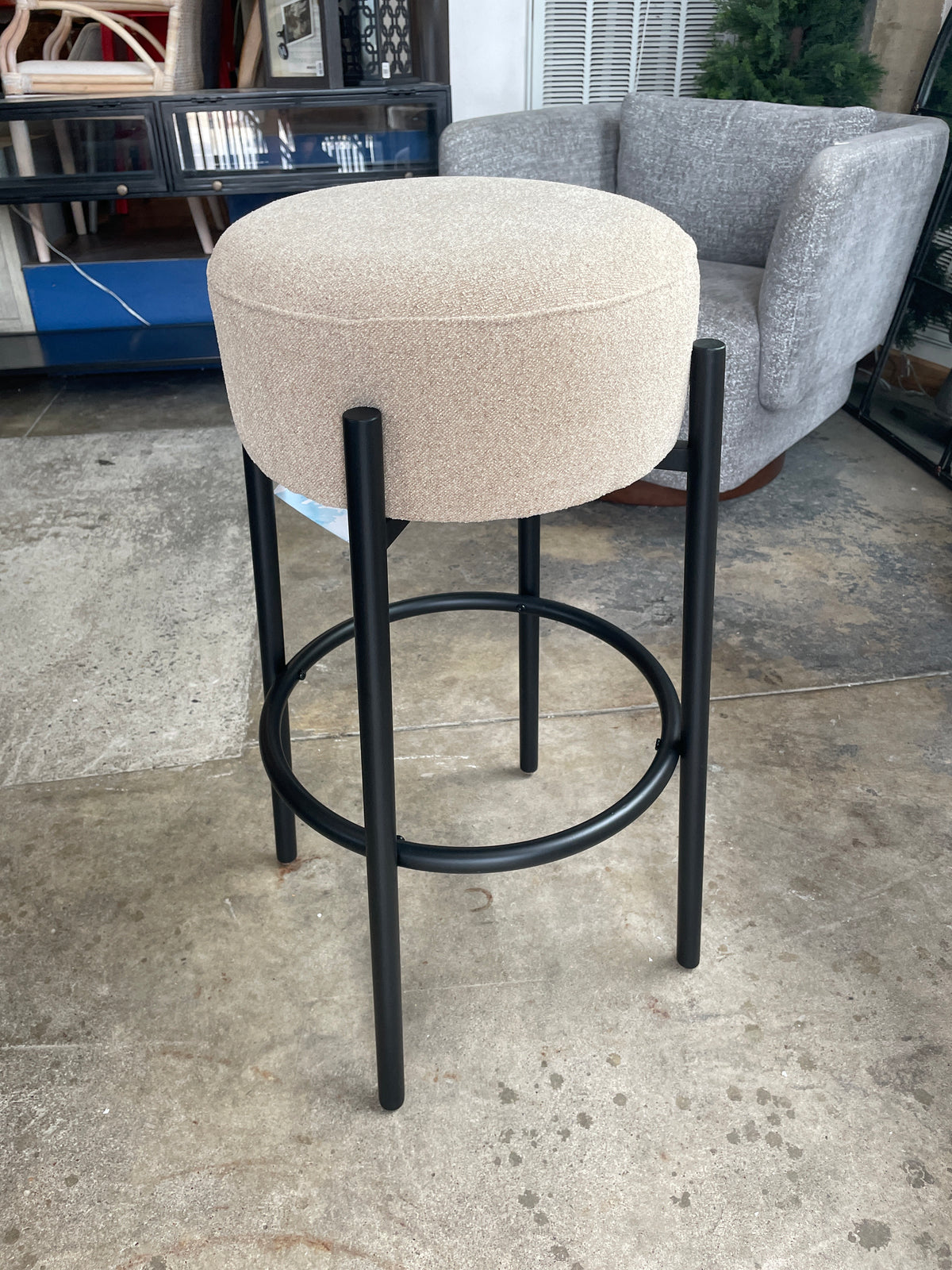 Upholstered tan backless barheight barstool 🥃