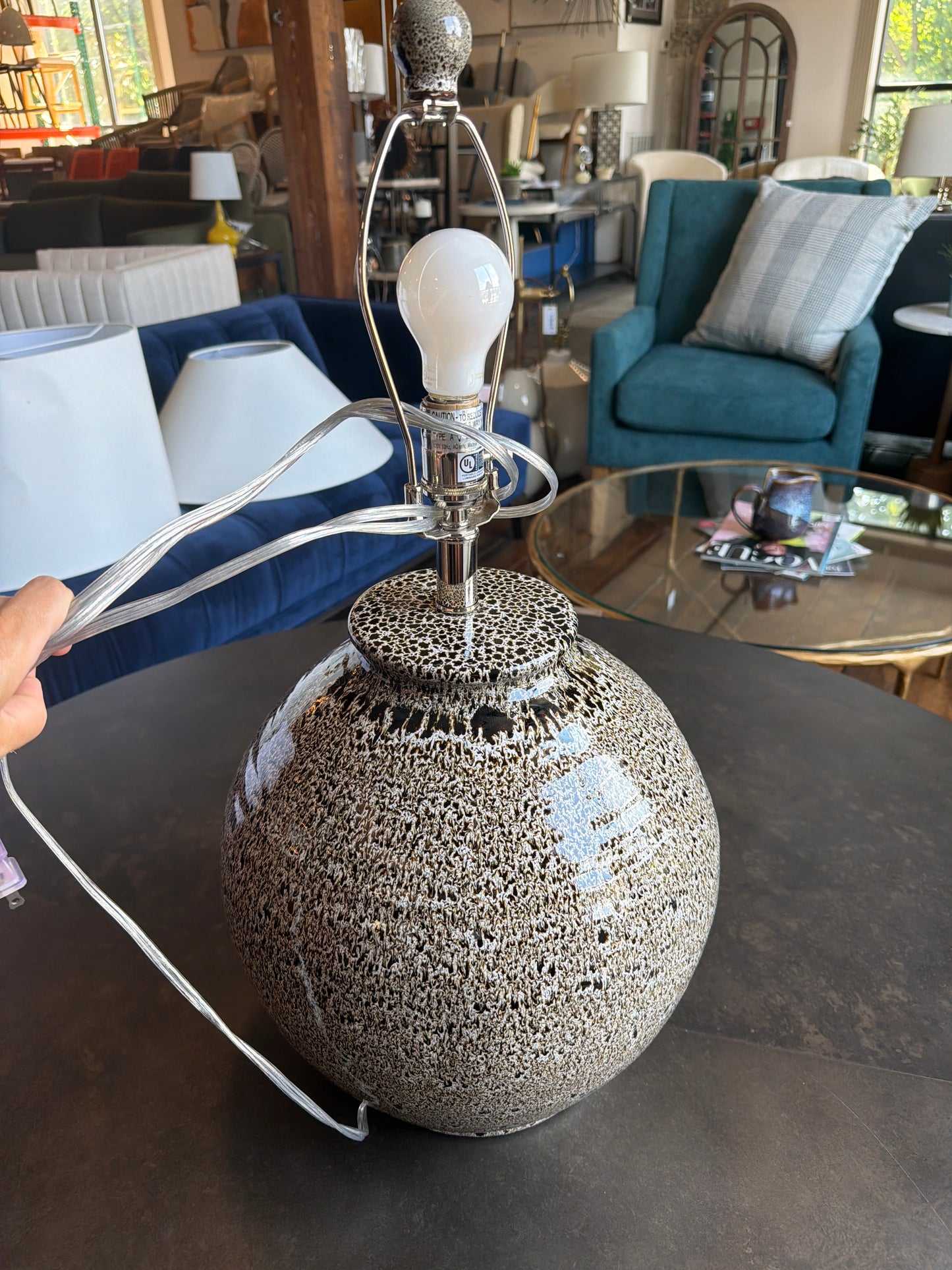 Cream & brown ceramic glazed table lamp 🤎