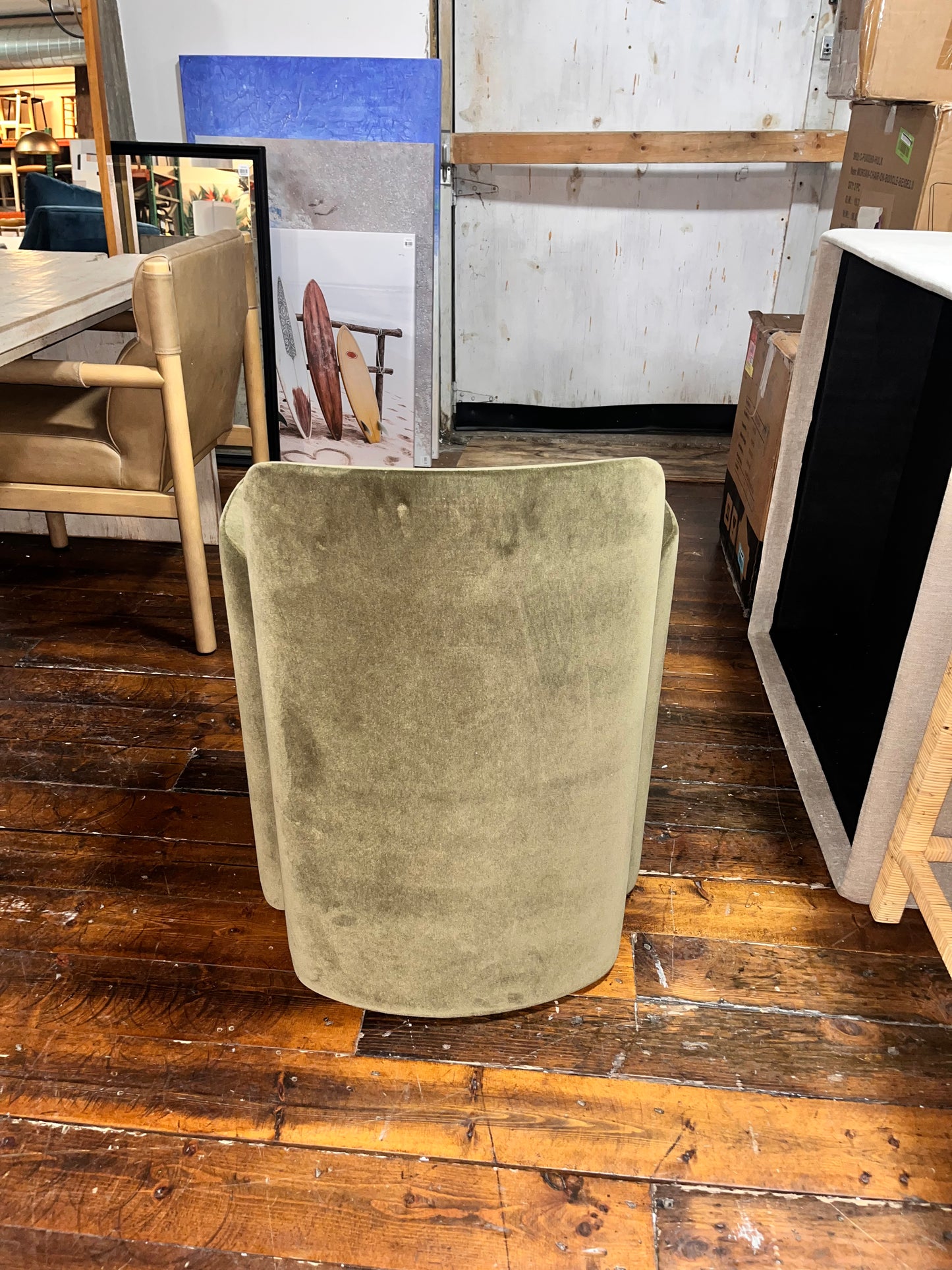Velvet modern green accent chair 🍵